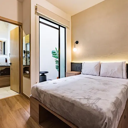 Suites Monterrey By Escajal Rooms